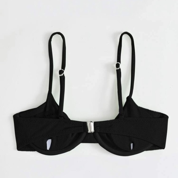 Super cute black bikini top - Picture 3 of 3